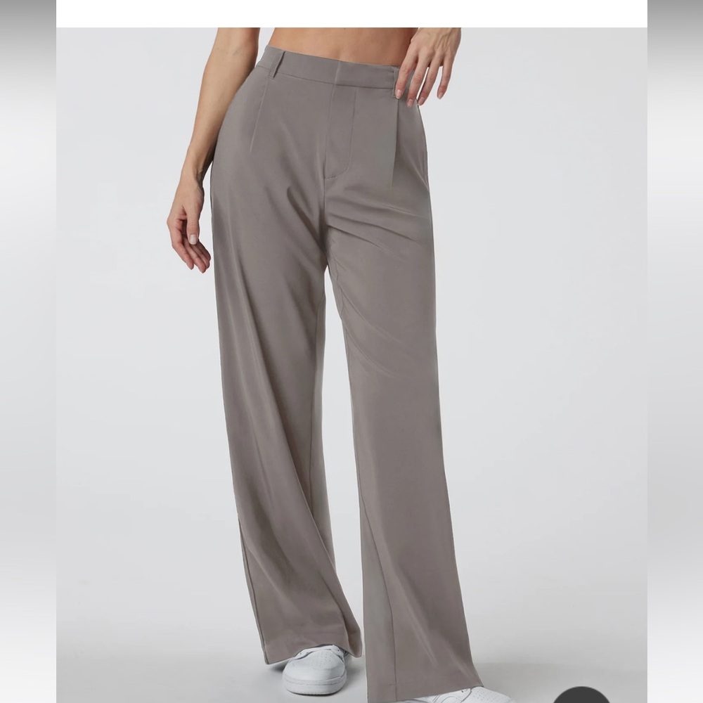 Vuori Villa Trouser in Walnut - Picture 4 of 9